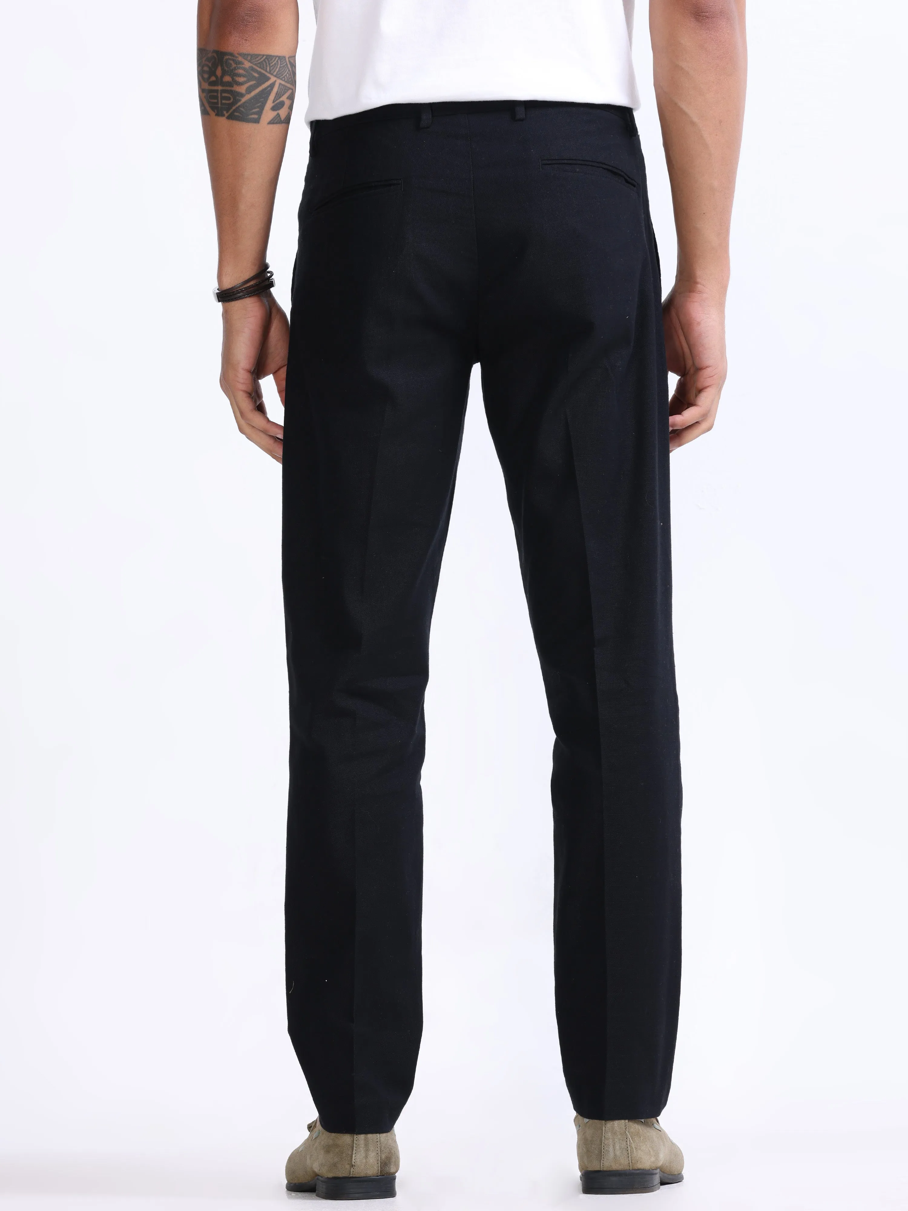 RAW SLUB PLEATED TROUSER IN BLACK