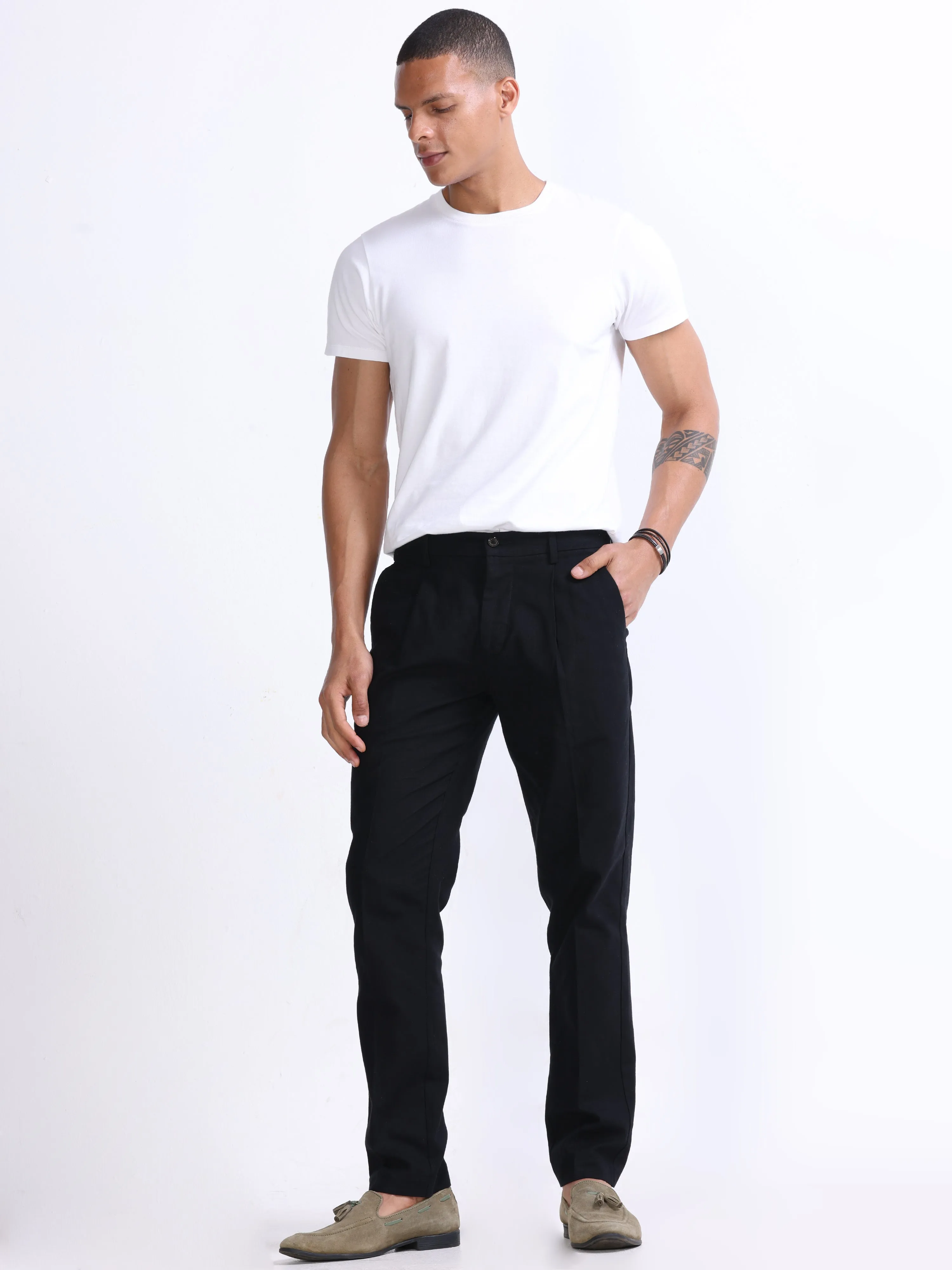 RAW SLUB PLEATED TROUSER IN BLACK